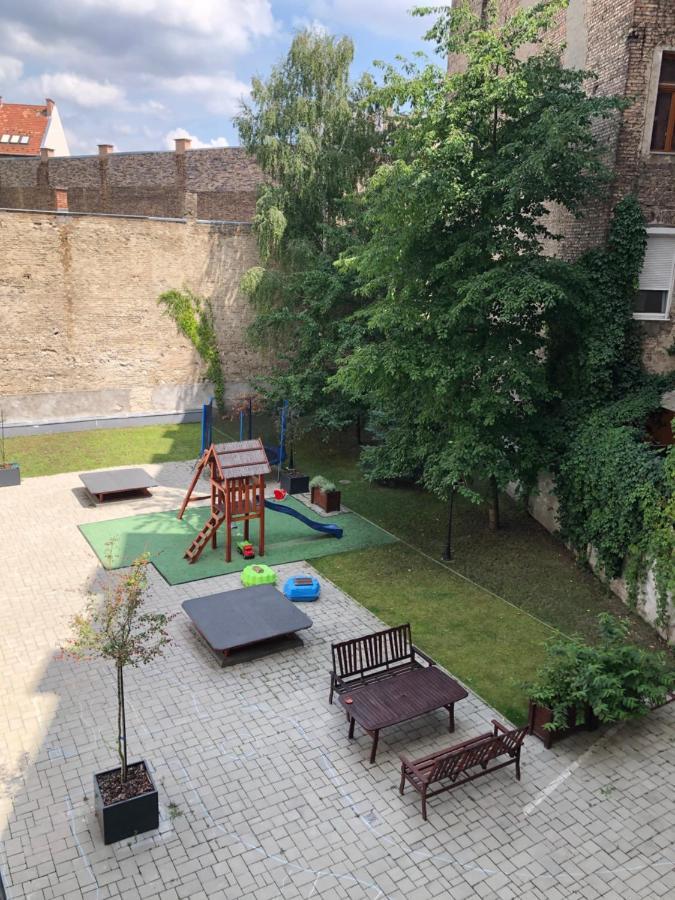Bright, Spacious Apartment 3 Bedroom, Garage Budapest Eksteriør billede